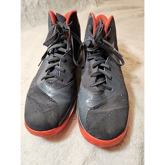 Athletic_Shoes